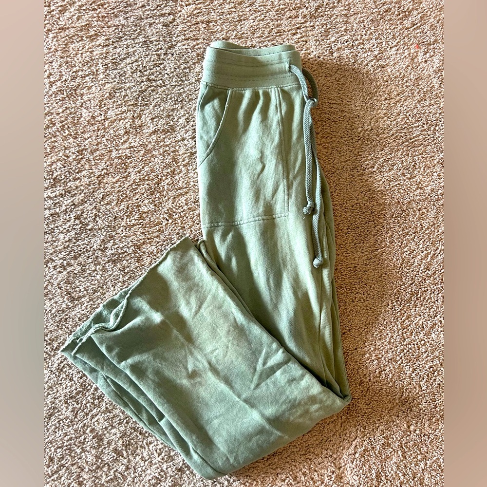 Aerie sweats!! Comfy and barely worn!